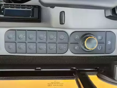 Mini excavators 2025 JCB 26C-1 Pro Cab / Planierschild / Löffelpaket (17)