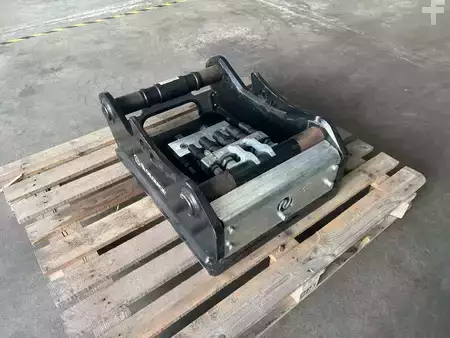 Liitteet 2023 OilQuick OQ65 Adapterplatte / Schraubadapter 2023 / lagernd (2)