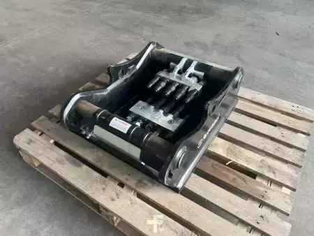 Liitteet 2023 OilQuick OQ65 Adapterplatte / Schraubadapter 2023 / lagernd (4)