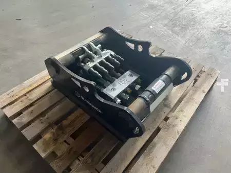 Liitteet 2023 OilQuick OQ65 Adapterplatte / Schraubadapter 2023 / lagernd (6)