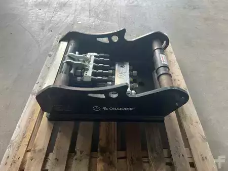 Liitteet 2023 OilQuick OQ65 Adapterplatte / Schraubadapter 2023 / lagernd (7)