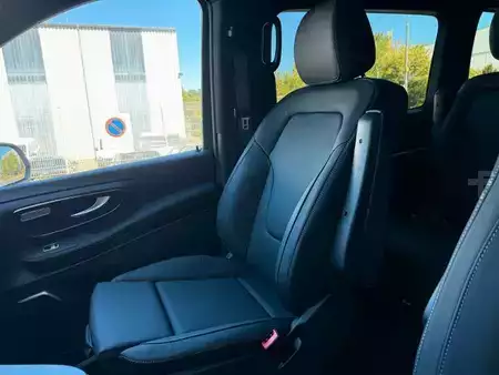 Other 2025 Mercedes-Benz V 300 d AVA 4MATIC AMG AHK2,5 DISTRONIC Standh (11)