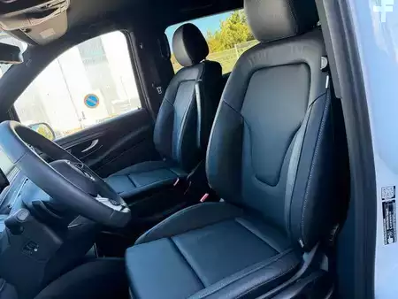 Other 2025 Mercedes-Benz V 300 d AVA 4MATIC AMG AHK2,5 DISTRONIC Standh (12)