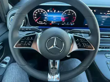 Other 2025 Mercedes-Benz V 300 d AVA 4MATIC AMG AHK2,5 DISTRONIC Standh (18)