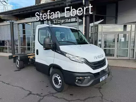 Pozostałe 0 Iveco Daily 35S14 HA8 Fahrgestell *R3.450mm*AHK*Luft* (1)