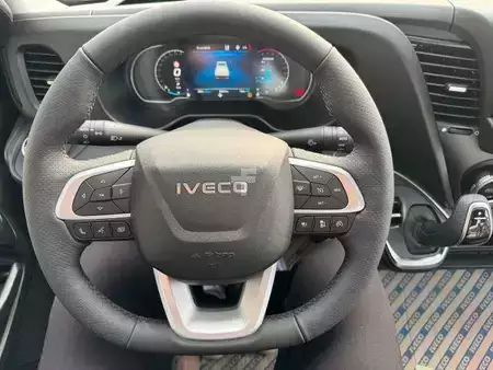 Pozostałe 0 Iveco Daily 35S14 HA8 Fahrgestell *R3.450mm*AHK*Luft* (12)