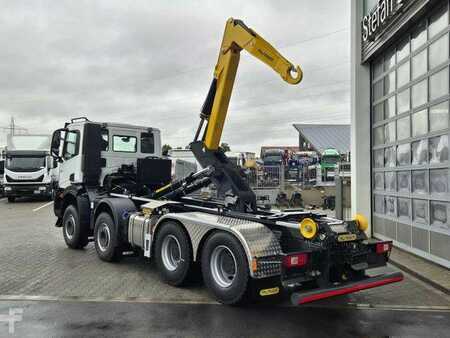 Iveco AD360X48Z/P HR OFF 8x4 Palfinger P24A Intarder