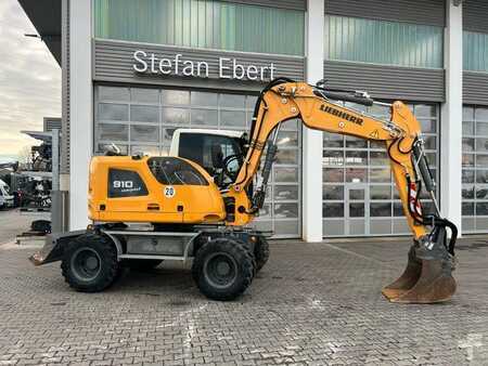 Pelle sur pneus 2019 Liebherr A 910 C Litronic / 2.381h / SW33 (1)