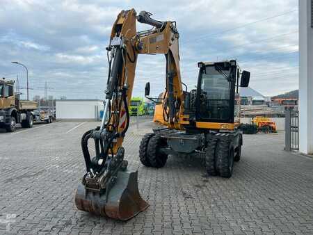 Pelle sur pneus 2019 Liebherr A 910 C Litronic / 2.381h / SW33 (10)