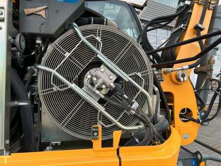 Pelle sur pneus 2019 Liebherr A 910 C Litronic / 2.381h / SW33 (15)