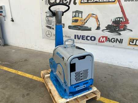 Egyéb 0 Weber CR 6 WSA Rüttelplatte / Hatz-Diesel / 428 kg / NEU (2)