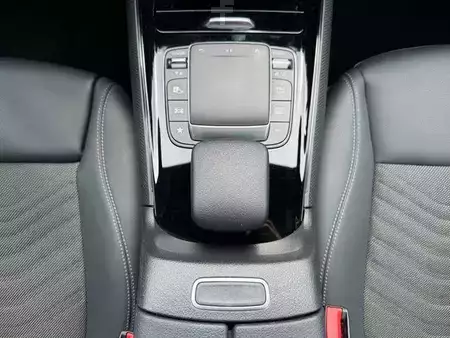 Muut 2023 Mercedes-Benz GLA 200d Style+Distr+AHK+RKamera+1.Hand (19)