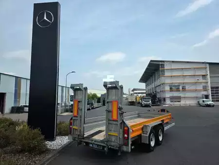 Ostatní 2018 [div] Schmid MTT 890 Tieflader mit Rampen (1)