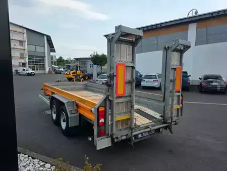 Ostatní 2018 [div] Schmid MTT 890 Tieflader mit Rampen (3)