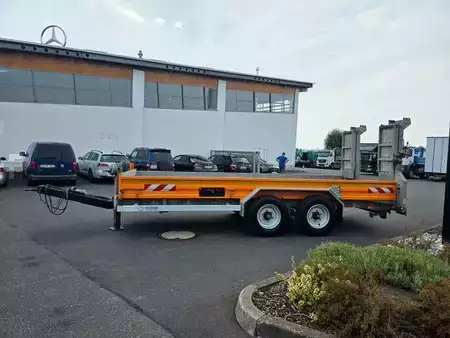 Ostatní 2018 [div] Schmid MTT 890 Tieflader mit Rampen (6)