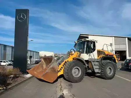 Hjullaster 2016 Liebherr L 556 / 5.574h / Waage / Zentralschmierung (1)