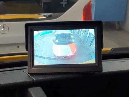 Autres 2024 Mercedes-Benz eSprinter 312 DHL Regal KEP-Ausbau (7)