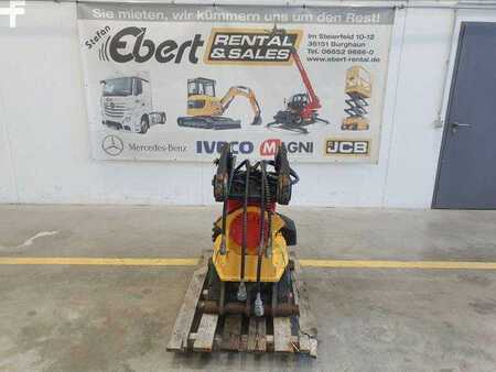 Pozostałe 2016 Rädlinger Schwenkrotator CAT M318 / CW 40 / 2016 (1)