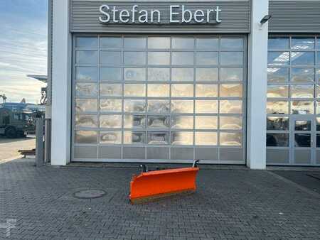 Sonstige 2019 Tuchel SK-F 180 Schneeschild / Kramer 5040 (1)