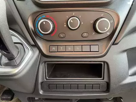 Pozostałe 0 Iveco Daily 35S14 A8 *R4.100mm*Automatik*Kamera*SAXAS* (20)
