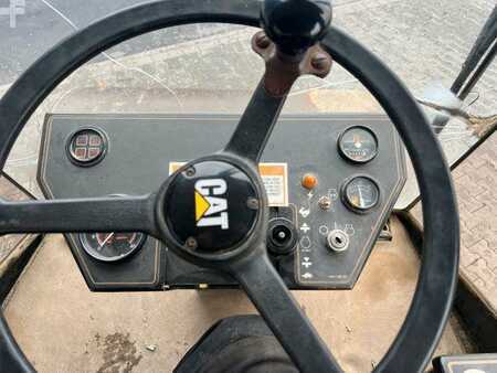 Single drum compactors 0 Caterpillar CS 433C Walze / 3804 h (18)