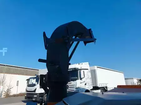 Egyéb 2008 JBM 630 MDX Holzhacker / nur 133h / 2008 (14)