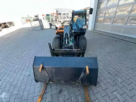 Pyöräkuormaajat 2023 Giant GT5048 HD Greifschaufel Zentralschmierung (14)