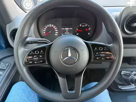 Outro 2022 Mercedes-Benz Sprinter 215 CDI DoKa Pritsche Plane AHK Klima (13)
