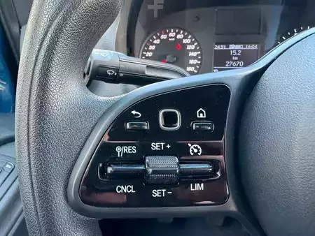 Outro 2022 Mercedes-Benz Sprinter 215 CDI DoKa Pritsche Plane AHK Klima (15)