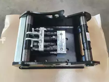 Vedlegg 0 OilQuick OQ65 Adapterplatte für Westtech & mehr / NEU (1)