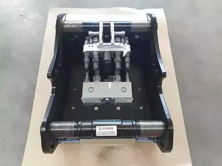 Vedlegg 0 OilQuick OQ65 Adapterplatte für Westtech & mehr / NEU (3)