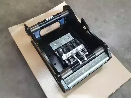 Vedlegg 0 OilQuick OQ65 Adapterplatte für Westtech & mehr / NEU (6)