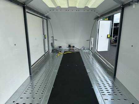 Pozostałe 0 Brian James Race Sport Länge: 5,03 m / 3.000 kg (6)