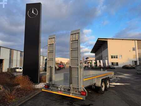 Outro 2024 Wörmann BauTL105.55/200 Rampen verzinkt (1)