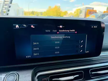 Outro 2025 Mercedes-Benz V 300 d STYLE AMG 4MATIC AIRMATIC DISTRONIC Pano (18)