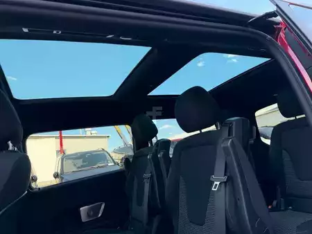 Outro 2025 Mercedes-Benz V 300 d STYLE AMG 4MATIC AIRMATIC DISTRONIC Pano (9)