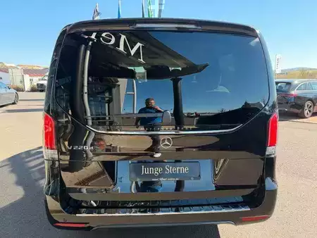 Ostatní 2025 Mercedes-Benz V 220 d AVA AMG AHK2,5to DISTRONIC 360Kamera (5)