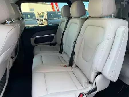 Ostatní 2025 Mercedes-Benz V 220 d AVA AMG AHK2,5to DISTRONIC 360Kamera (8)