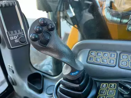 Mobiele graafmachines 2022 Hydrema MX14G / OilQuick OQ65 / 4x Löffel / 1.655h /2022 (18)