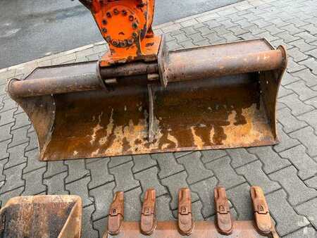 Pelle sur pneus 2017 Yanmar TW85 / 4.307h / Löffelpaket / Powertilt (14)