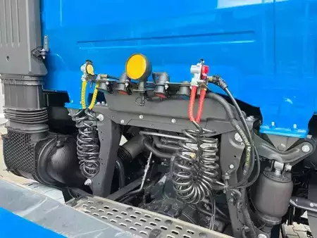 Overige 0 Iveco S-Way AS440S50T/P LED Standklima 2 Stück (12)