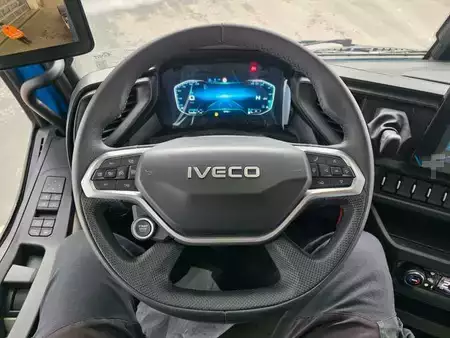 Overige 0 Iveco S-Way AS440S50T/P LED Standklima 2 Stück (15)
