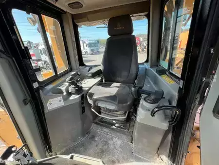 Autres 2014 Caterpillar D6T LGP / 2014 / 16.261h / Klima / Ripperventil (17)