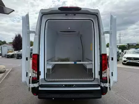 Outro 0 Iveco Daily 35S16HA8 V Kühlkastenwagen *R 3520 mm*Navi (8)