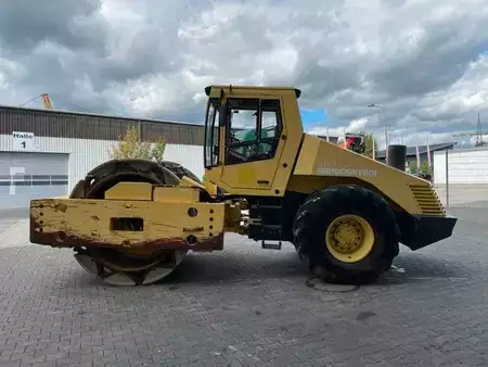 Walce  2001 BOMAG BW 225 D-3 / 2001 / nur 3.824h! / Variocontrol (11)