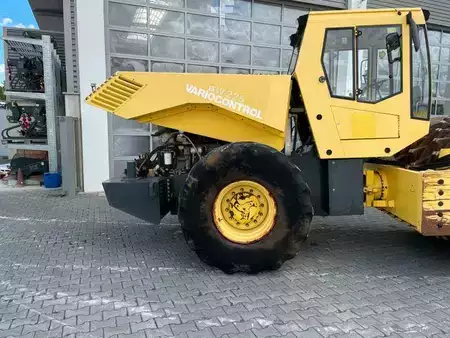 Walce  2001 BOMAG BW 225 D-3 / 2001 / nur 3.824h! / Variocontrol (9)