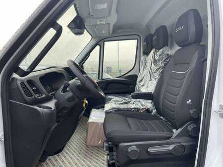 Iveco Daily 35S18 A8 3.0L *AHK*Automatik*LED*Standh*