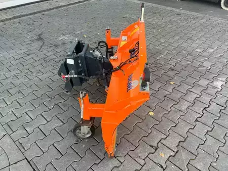 Ostatní 2019 Tuchel SK-F 180 Schneeschild / Kramer 5040 / 2019 (4)