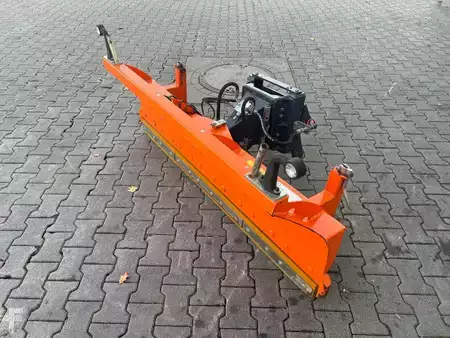 Ostatní 2019 Tuchel SK-F 180 Schneeschild / Kramer 5040 / 2019 (9)