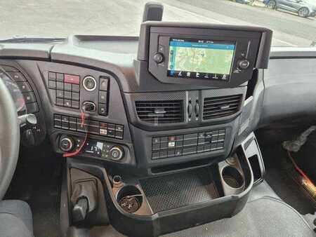 Other 2025 Iveco X-Way AD300X48Z HR OFF 6x4 Bordmatik Intarder (13)
